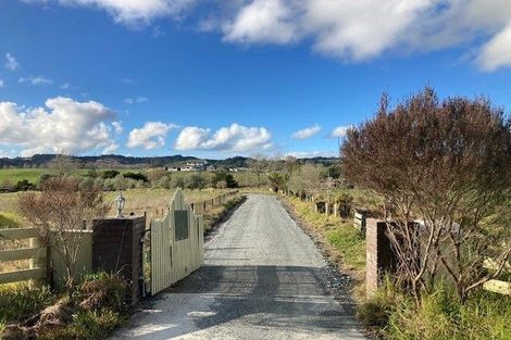 Photo of property in 558 State Highway 1, Wellsford, 0975