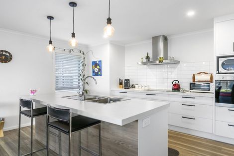 Photo of property in 33 Silver Springs Boulevard, Mosgiel, 9024