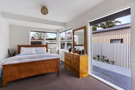 Photo of property in 24a Blanes Road, Weymouth, Auckland, 2103