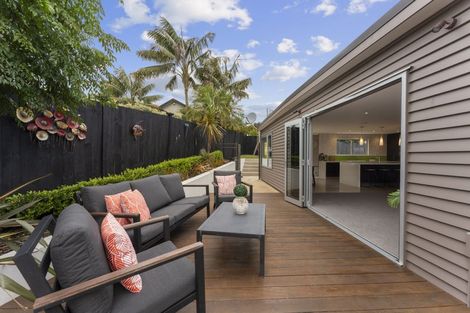 Photo of property in 64 O'halloran Road, Howick, Auckland, 2014