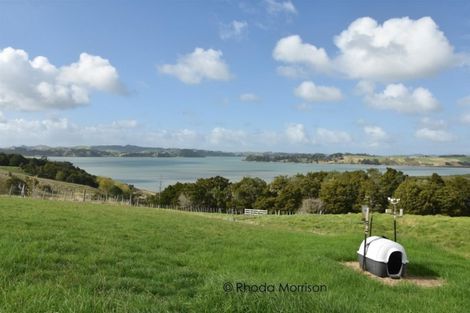 Photo of property in 196 Metcalfe Road, Matakohe, 0593