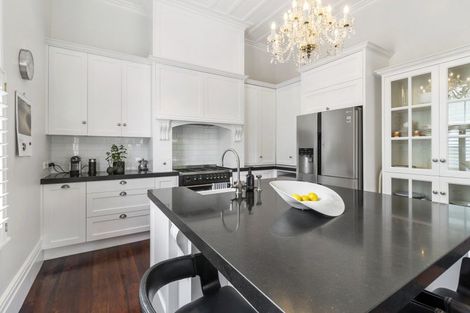 Photo of property in 3 Kerr Street, Devonport, Auckland, 0624