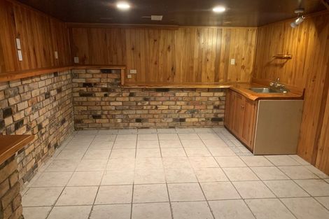 Photo of property in 27-29 Wairau Road, Forrest Hill, Auckland, 0627