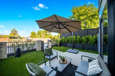 Photo of property in 8 Patariki Way, Beach Haven, Auckland, 0626
