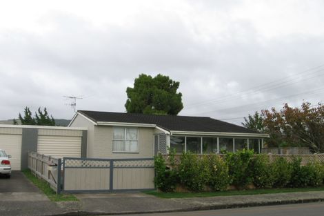 Photo of property in 1 Walton Avenue, Waikanae, 5036