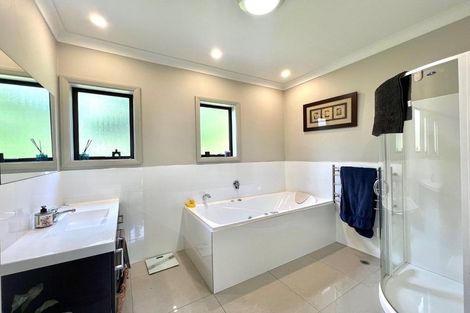 Photo of property in 77 Paremoremo Road, Lucas Heights, Auckland, 0632