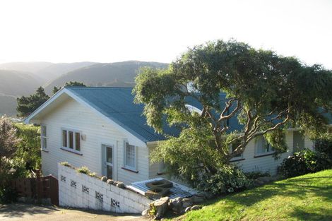 Photo of property in 82 Holborn Drive, Stokes Valley, Lower Hutt, 5019