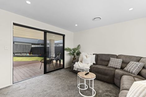 Photo of property in 25 Papawhero Drive, Bell Block, New Plymouth, 4312