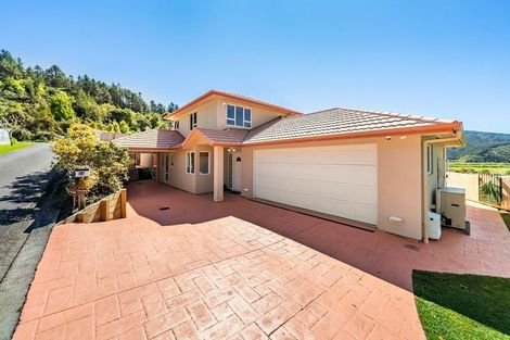 Photo of property in 14 Sylvan Way, Silverstream, Upper Hutt, 5019