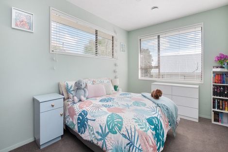 Photo of property in 5 Heathvale Place, Heathcote Valley, Christchurch, 8022