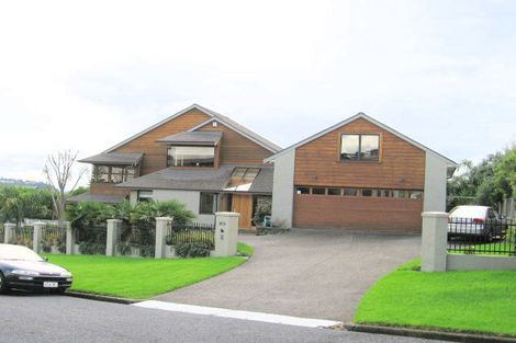 Photo of property in 8 Lynton Road, Bucklands Beach, Auckland, 2012