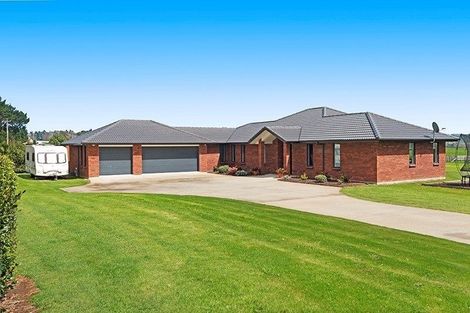 Photo of property in 38 Taurangaruru Road, Waiuku, 2683