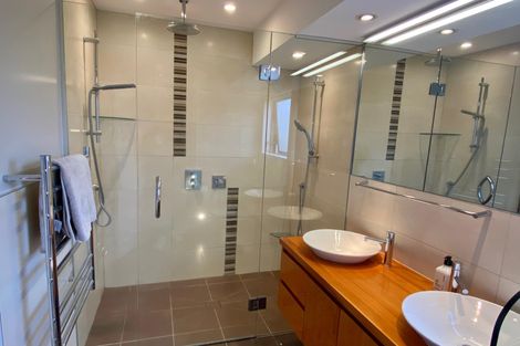 Photo of property in 1 Tuakura Way, The Gardens, Auckland, 2105