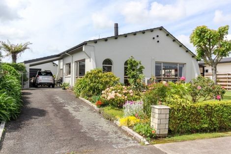 Photo of property in 6 Iwa Iti Street, Waitara, 4320