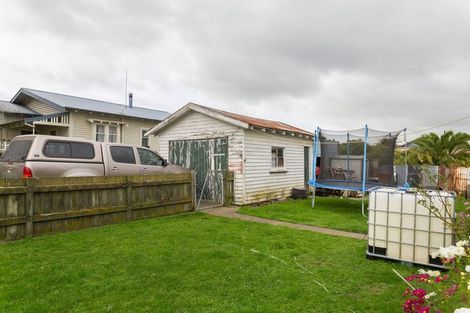 Photo of property in 9 Alma Street, Dannevirke, 4930
