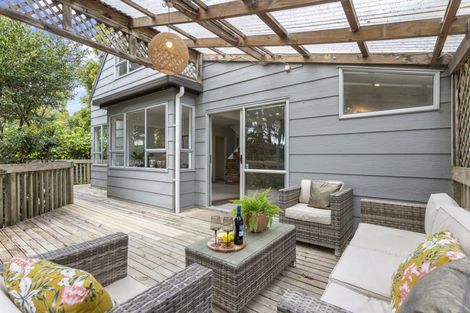 Photo of property in 639 Huia Road, Parau, Auckland, 0604