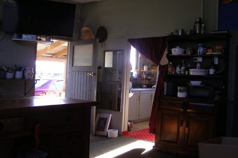 Photo of property in 77 Lochiel Branxholme Road, Lochiel, Winton, 9781