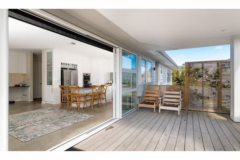 Photo of property in 4 York Terrace, Riverhead, 0820