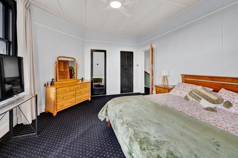 Photo of property in 68 Collins Street, Hawera, 4610