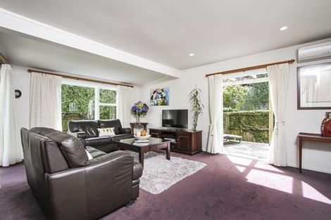Photo of property in 1/75 Rosedale Road, Pinehill, Auckland, 0632