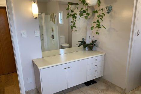 Photo of property in 122 Waimairi Road, Ilam, Christchurch, 8041