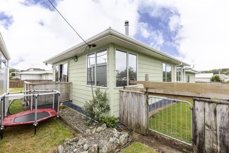 Photo of property in 58 Mould Street, Waitara, 4320