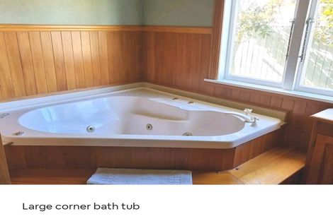 Photo of property in 8 Fox Street, Opunake, 4616