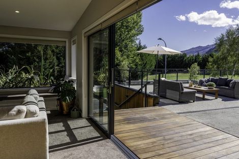 Photo of property in 67 Mcdonnell Road, Arrowtown, 9302