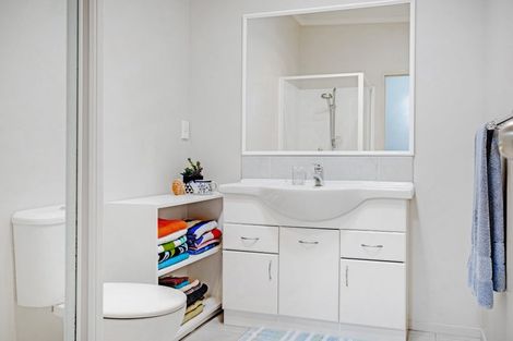 Photo of property in 16 Willow Camp Road, Takanini, 2112