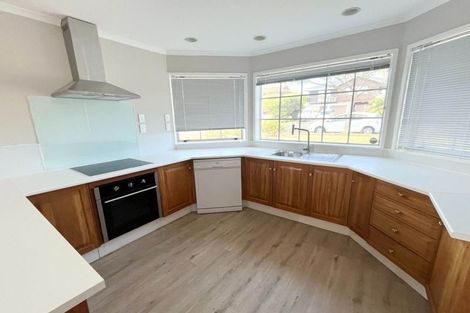 Photo of property in 2/15 Summermist Drive, Northpark, Auckland, 2013