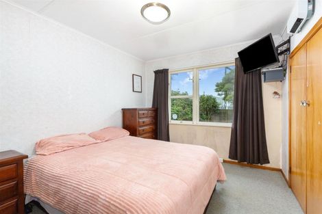 Photo of property in 5 The Strand, Wainuiomata, Lower Hutt, 5014