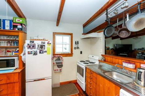 Photo of property in 6 Oriental Street, Welbourn, New Plymouth, 4312