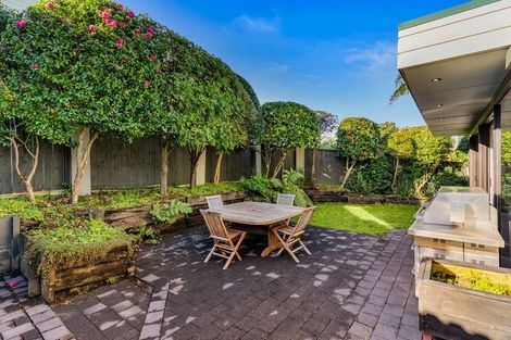 Photo of property in 28a Orchard Road, Waiake, Auckland, 0630