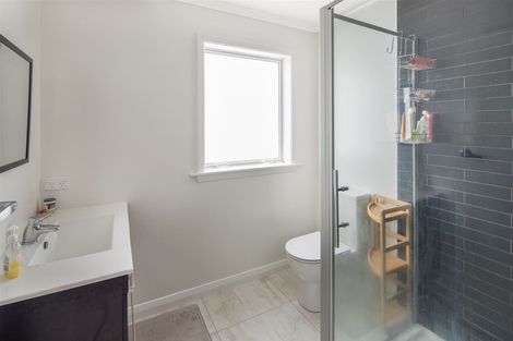 Photo of property in 34 Bassett Road, Johnsonville, Wellington, 6037