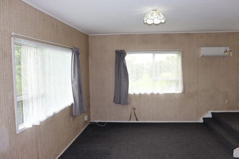 Photo of property in 15 Balwyn Place, Clendon Park, Auckland, 2103