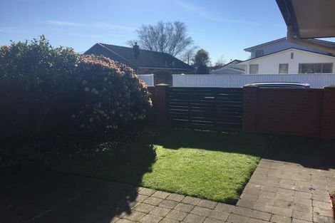 Photo of property in 4 Ladbrokes Place, Fendalton, Christchurch, 8052