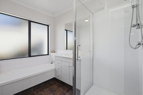 Photo of property in 8 Sunvale Place, Gate Pa, Tauranga, 3112