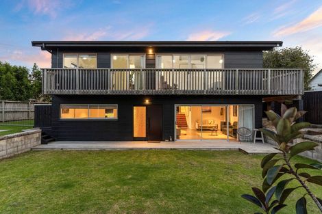 Photo of property in 105 Blane Place, Whangamata, 3620