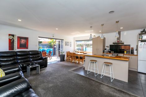 Photo of property in 31 Mclean Street, Strandon, New Plymouth, 4312