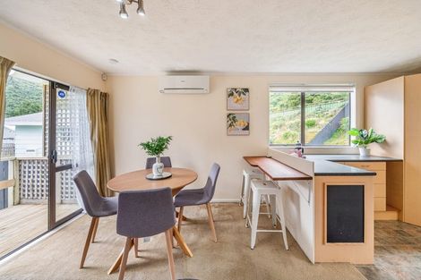 Photo of property in 2a Pokaka Street, Birchville, Upper Hutt, 5018