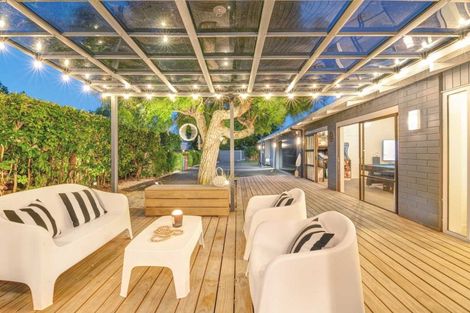 Photo of property in 18 Glengarry Avenue, Manly, Whangaparaoa, 0930