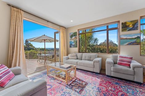 Photo of property in 3/56 Castor Bay Road, Castor Bay, Auckland, 0620