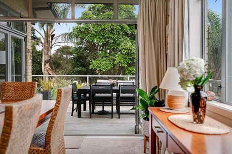 Photo of property in 5 Palm Cove, Arkles Bay, Whangaparaoa, 0932