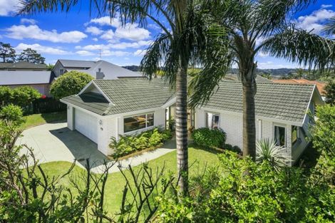 Photo of property in 17 Te Wharau Drive, Greenhithe, Auckland, 0632