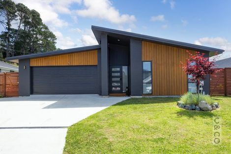 Photo of property in 6 Pukemarino Road, Waimauku, 0812