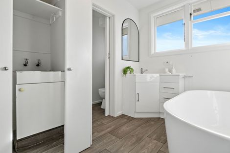 Photo of property in 336 Waterloo Road, Islington, Christchurch, 8042