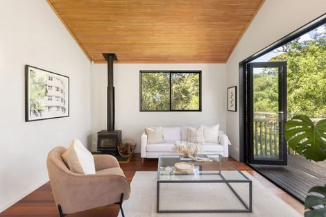 Photo of property in 53b Onedin Place, Titirangi, Auckland, 0604