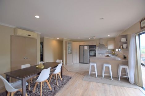 Photo of property in 24 View Ridge Drive, Ranui, Auckland, 0612