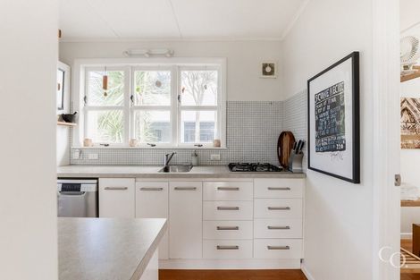 Photo of property in 15 Sutherland Avenue, Mount Maunganui, 3116