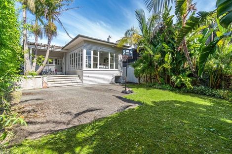 Photo of property in 36 Harbour View Road, Point Chevalier, Auckland, 1022